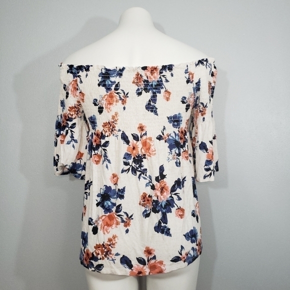 Rewind Floral Elegant, Feminine & Effortlessly Chic Off-Shoulder Smocked Top - Picture 3 of 4